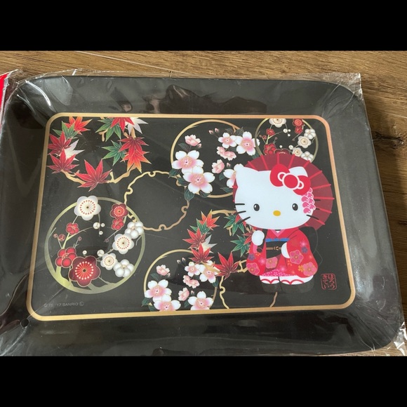 HELLO KITTY-Imported (NWT) Large Japanese Design Tray - Picture 3 of 11